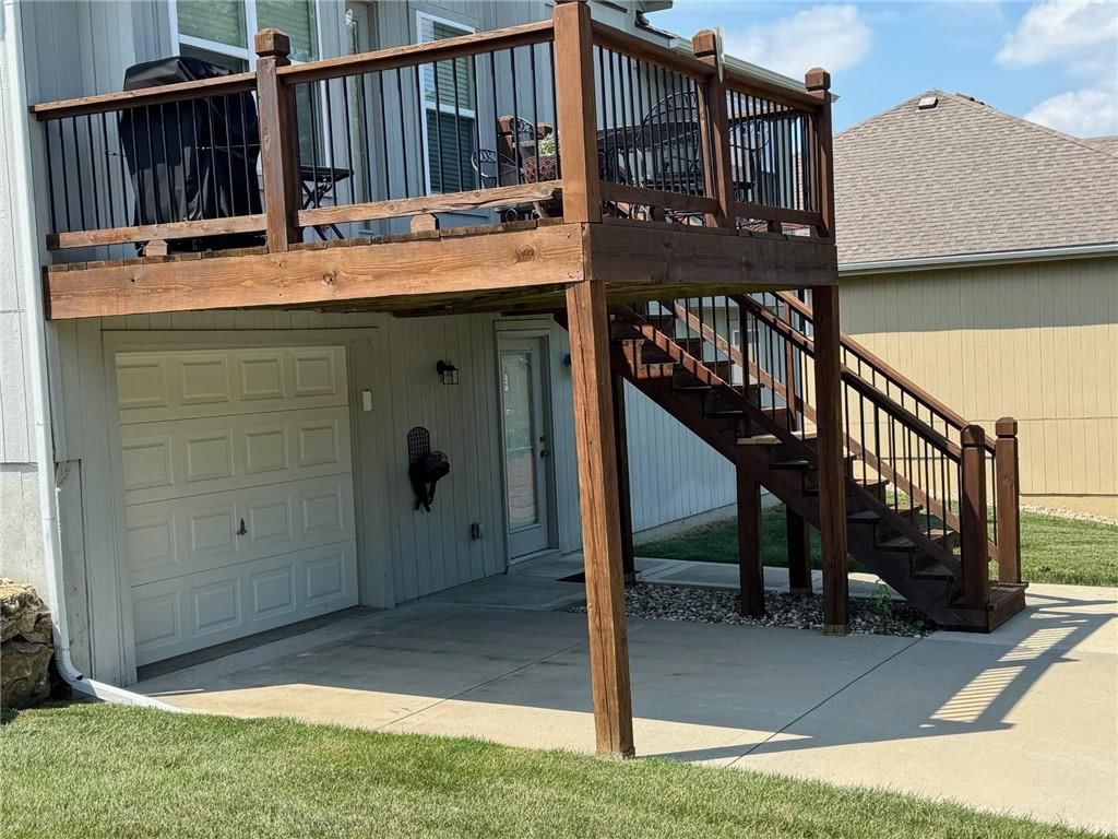 7015 N Cypress Avenue — photo 29