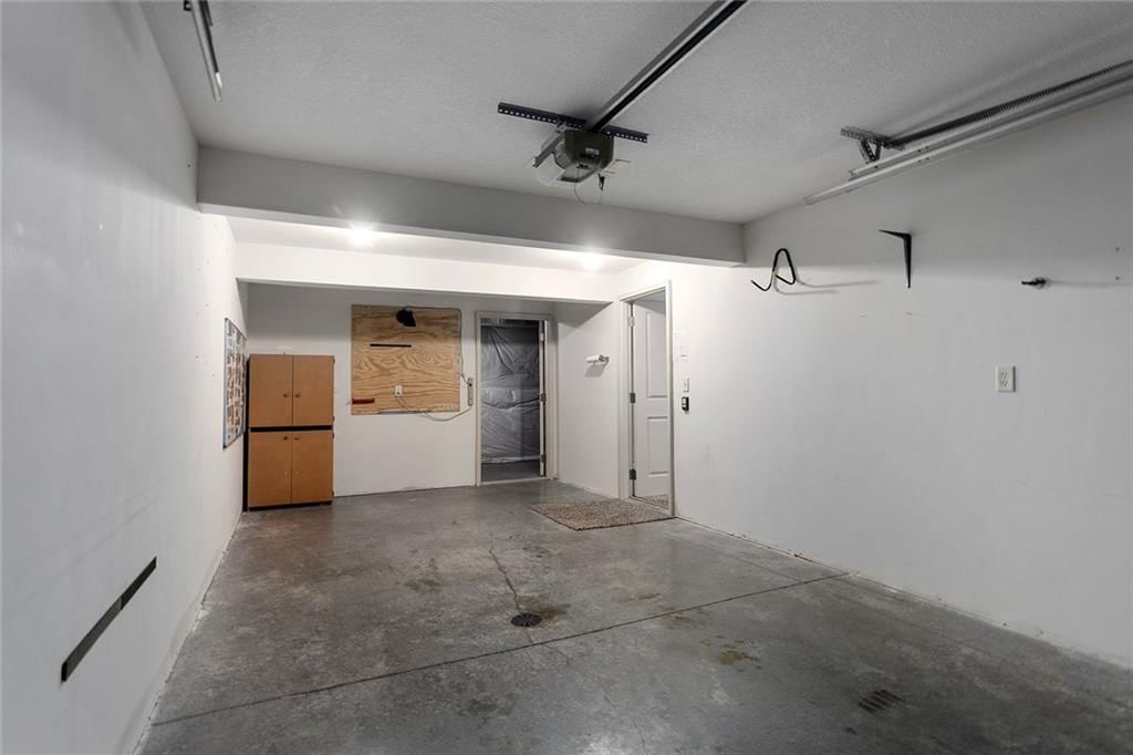7015 N Cypress Avenue — photo 31