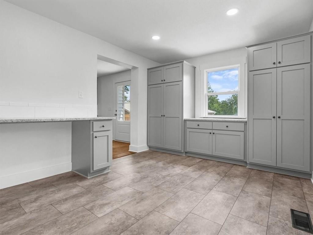 2832 Rushmore Lane — photo 13