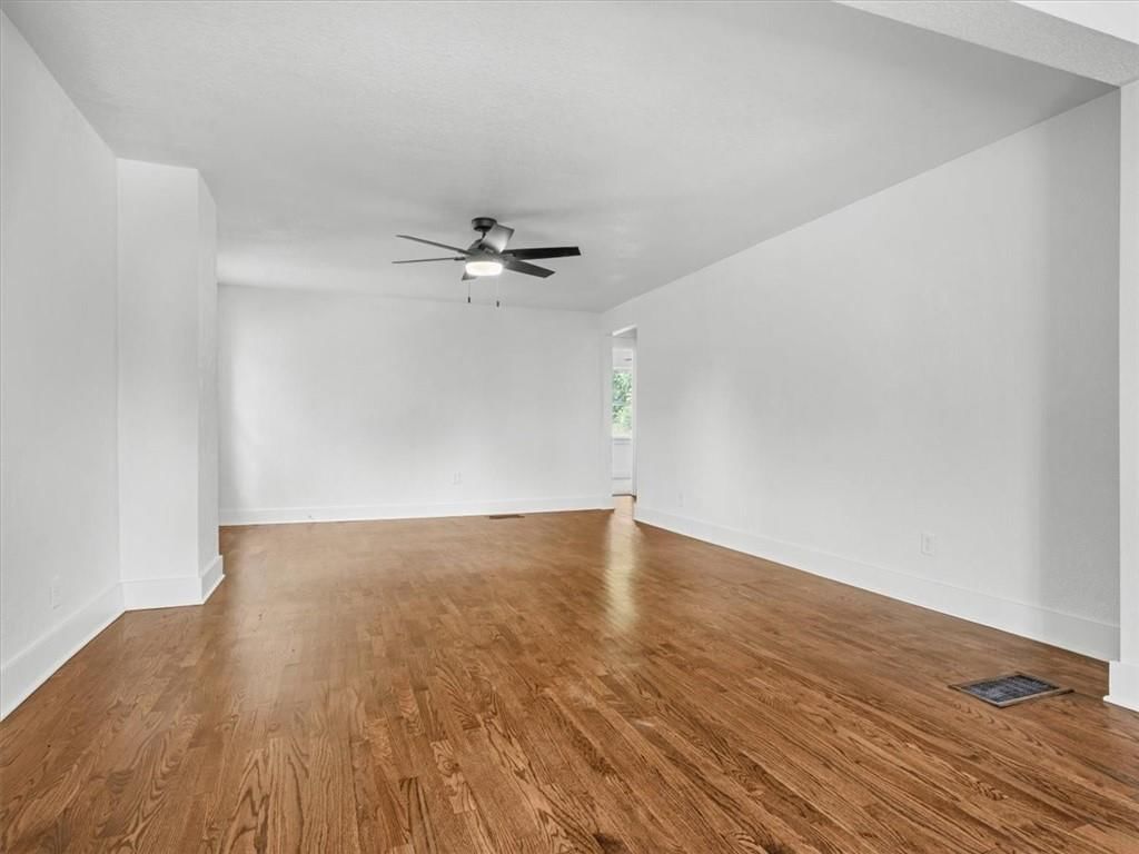 2832 Rushmore Lane — photo 8