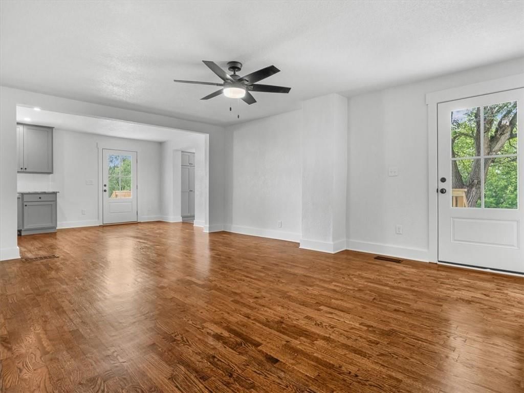 2832 Rushmore Lane — photo 9