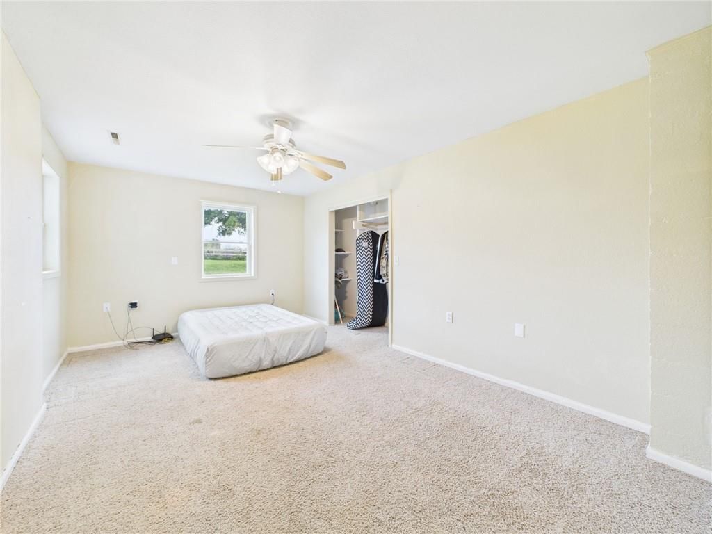 16 NW 1000th Road — photo 13