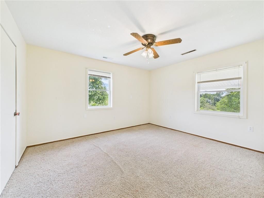 16 NW 1000th Road — photo 28