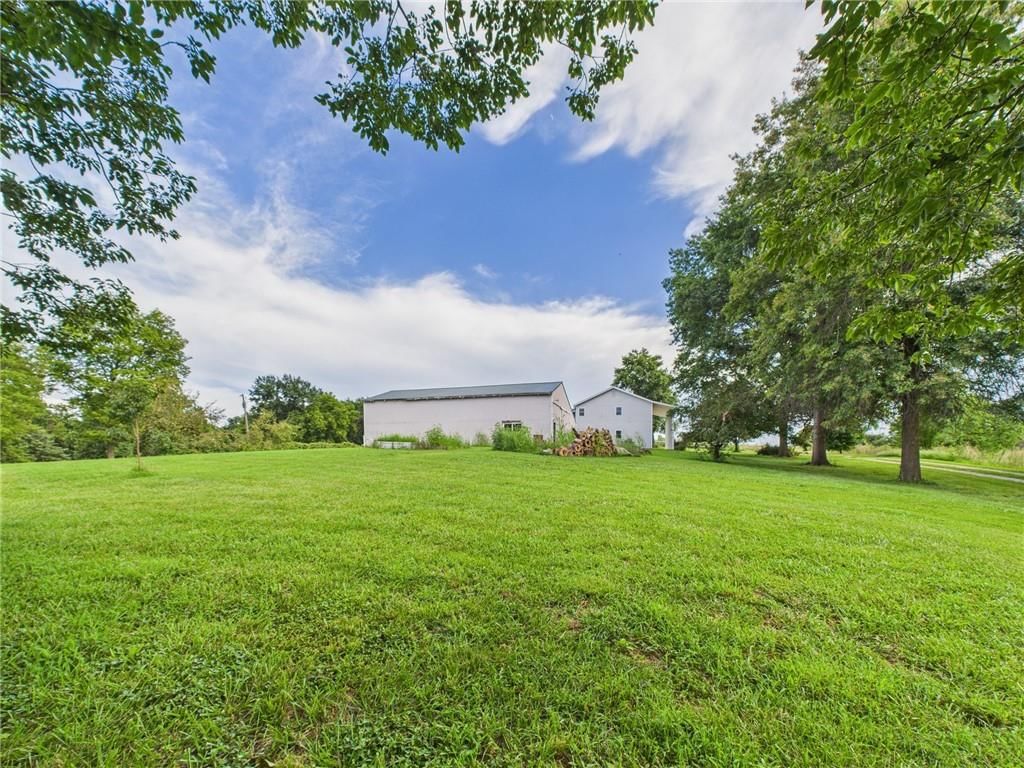 16 NW 1000th Road — photo 45