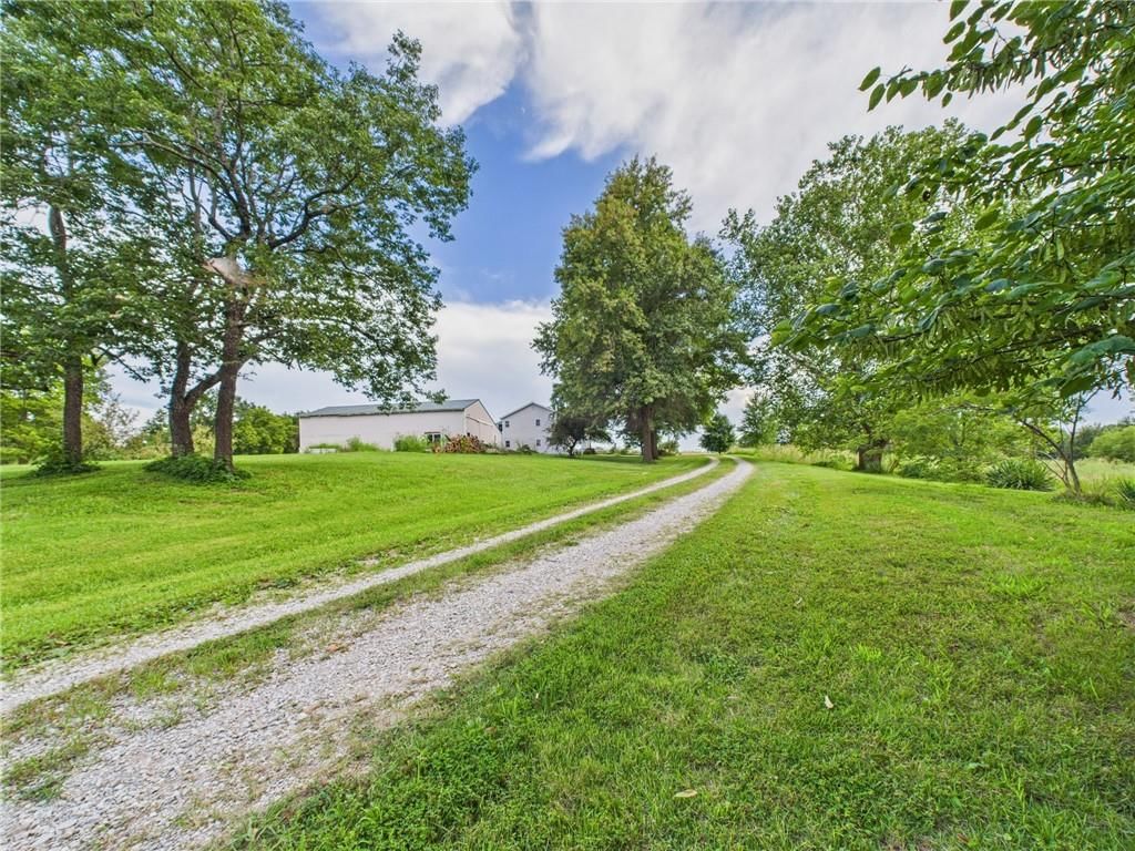 16 NW 1000th Road — photo 48