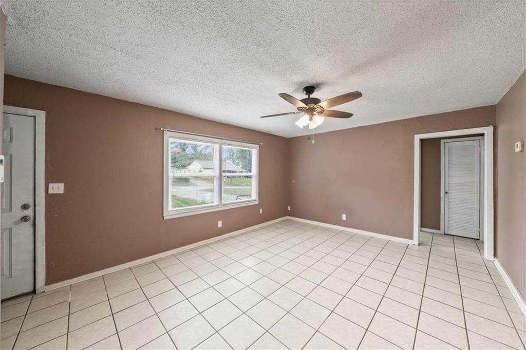 4534 Maggie Lane — photo 3
