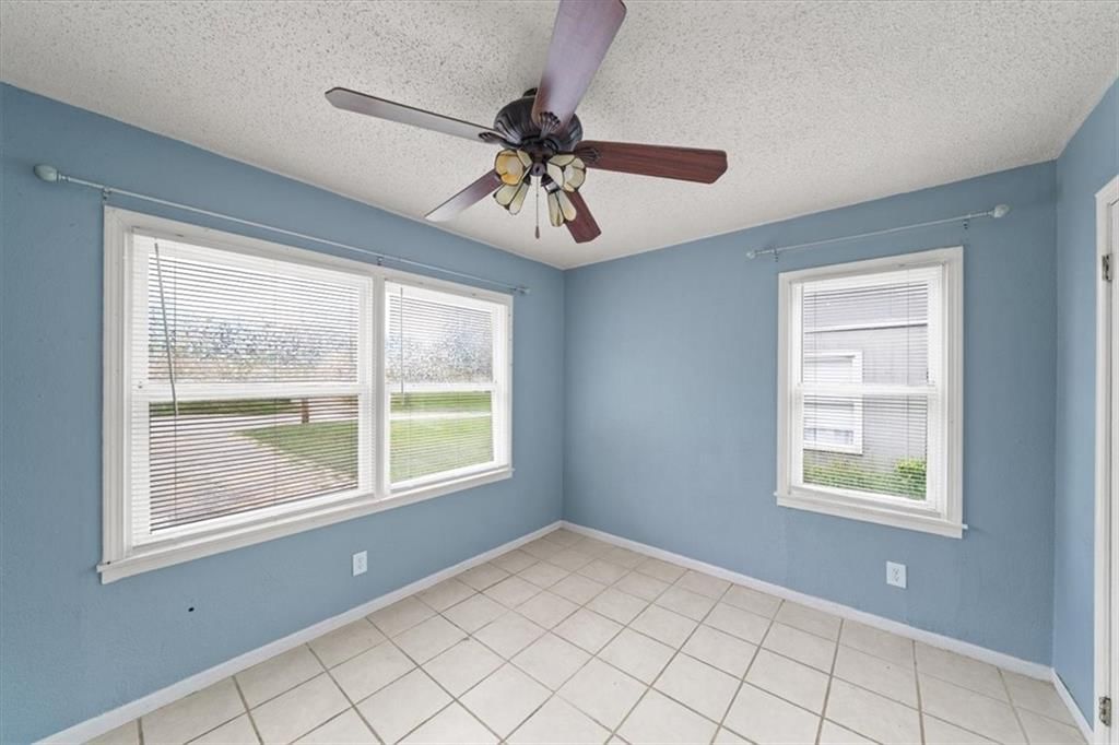 4534 Maggie Lane — photo 8