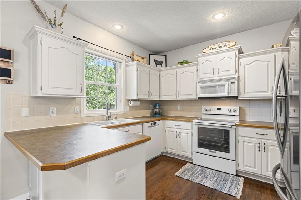 21810 W 49th Street — photo 15