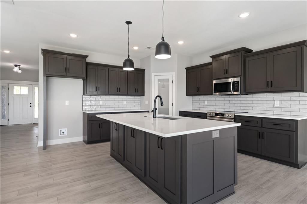 17409 Sparrowhawke Drive — photo 9