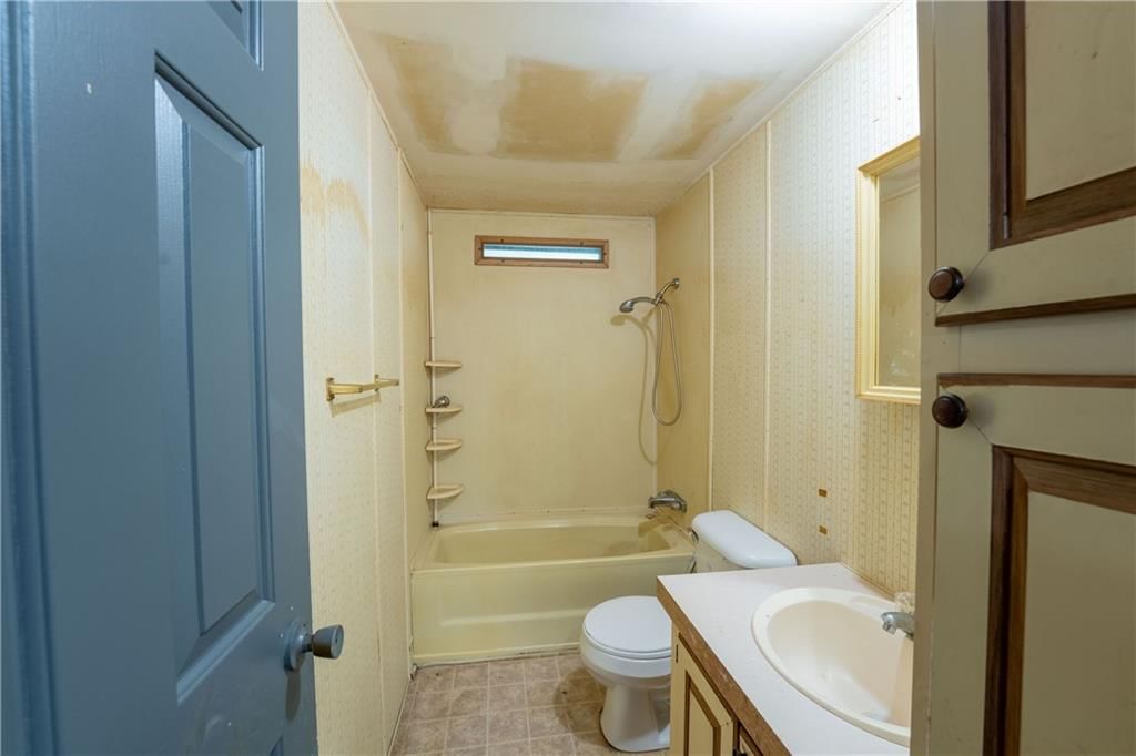617 Adams Street — photo 12