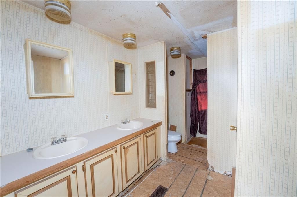 617 Adams Street — photo 10