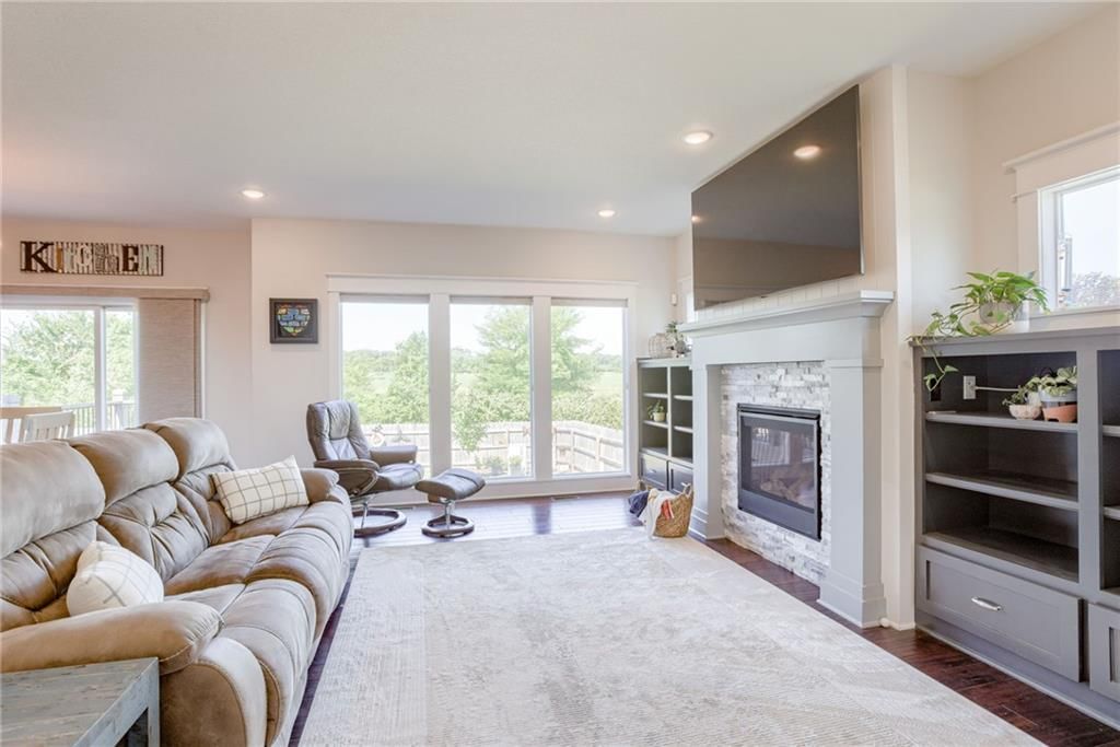 16550 Lyons Street — photo 10