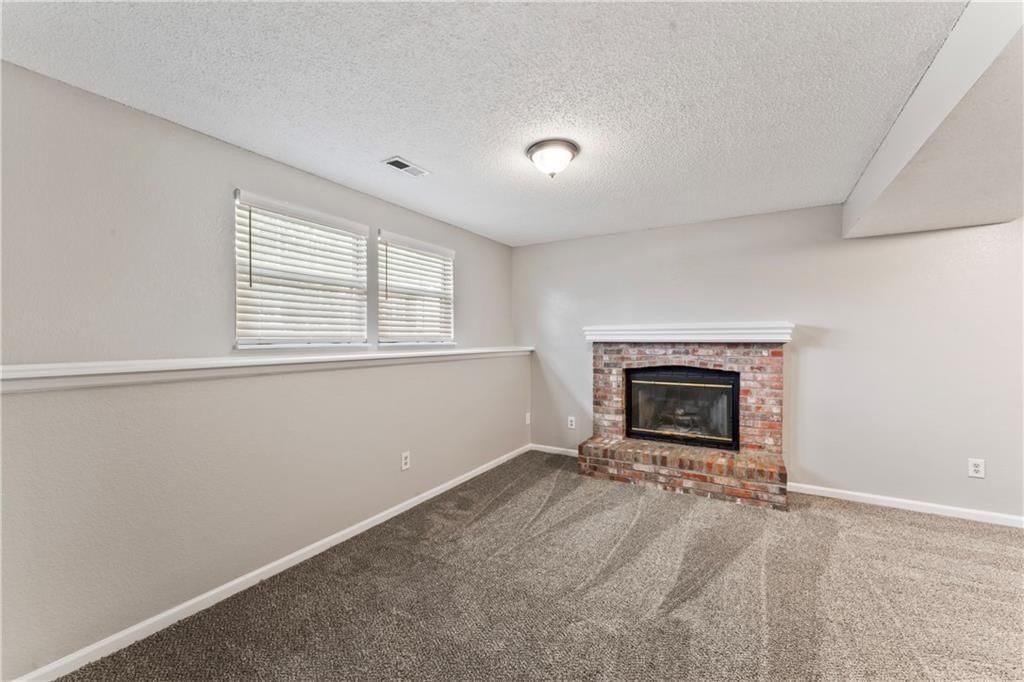 612 SE Steeple Court — photo 29