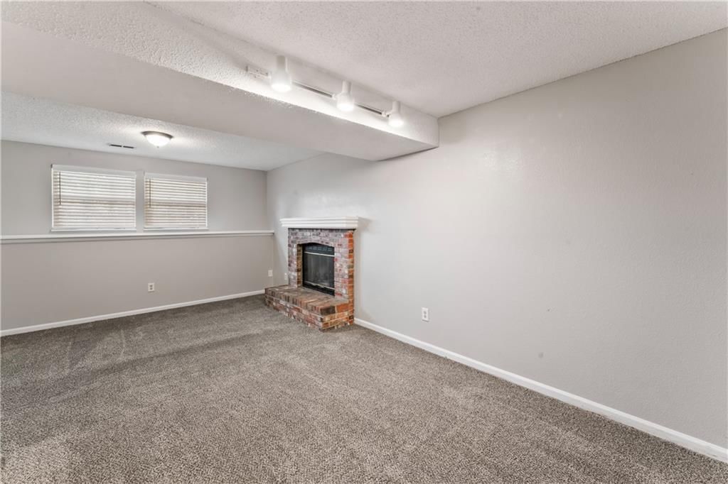 612 SE Steeple Court — photo 33