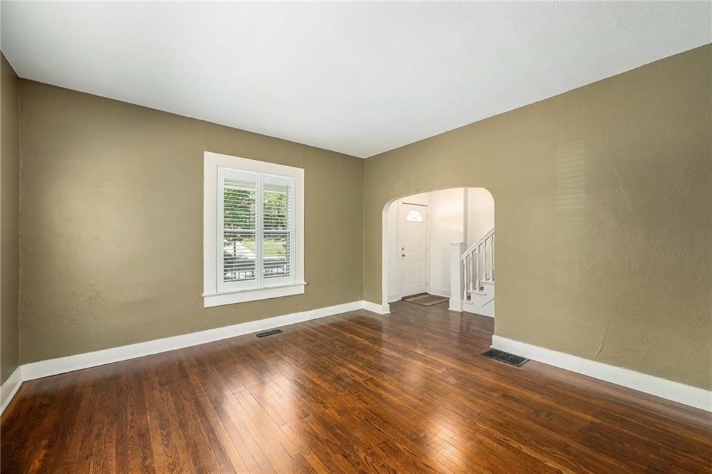 4237 Genessee Street — photo 3