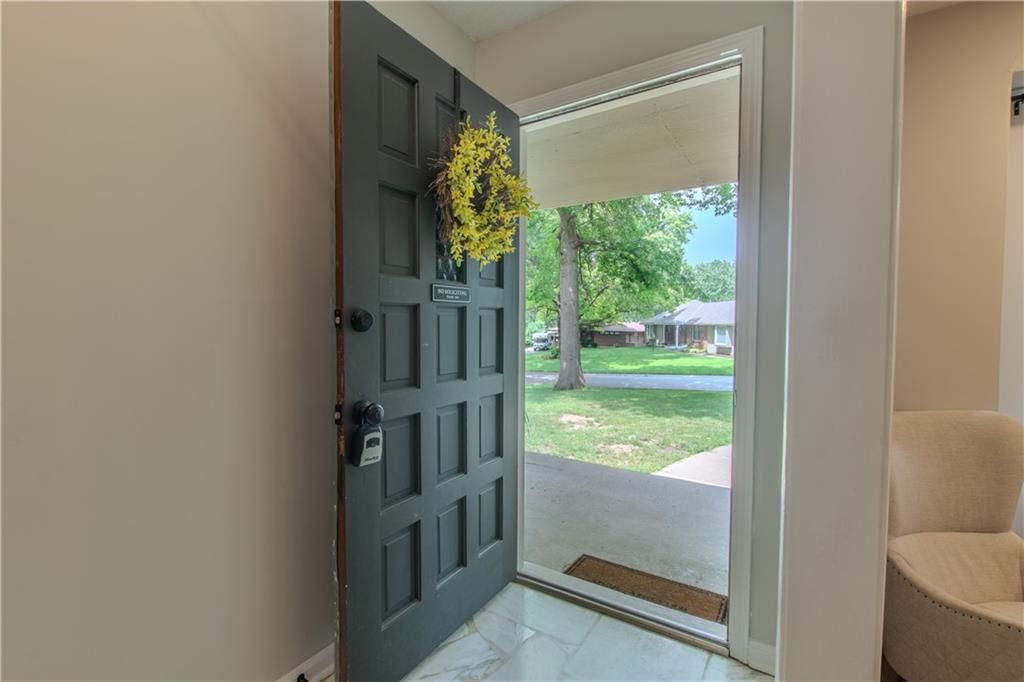 12430 Valley Brook Drive — photo 3