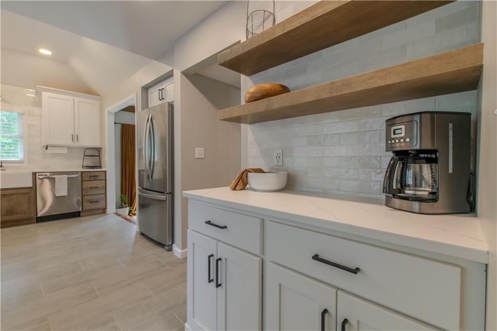 12430 Valley Brook Drive — photo 21