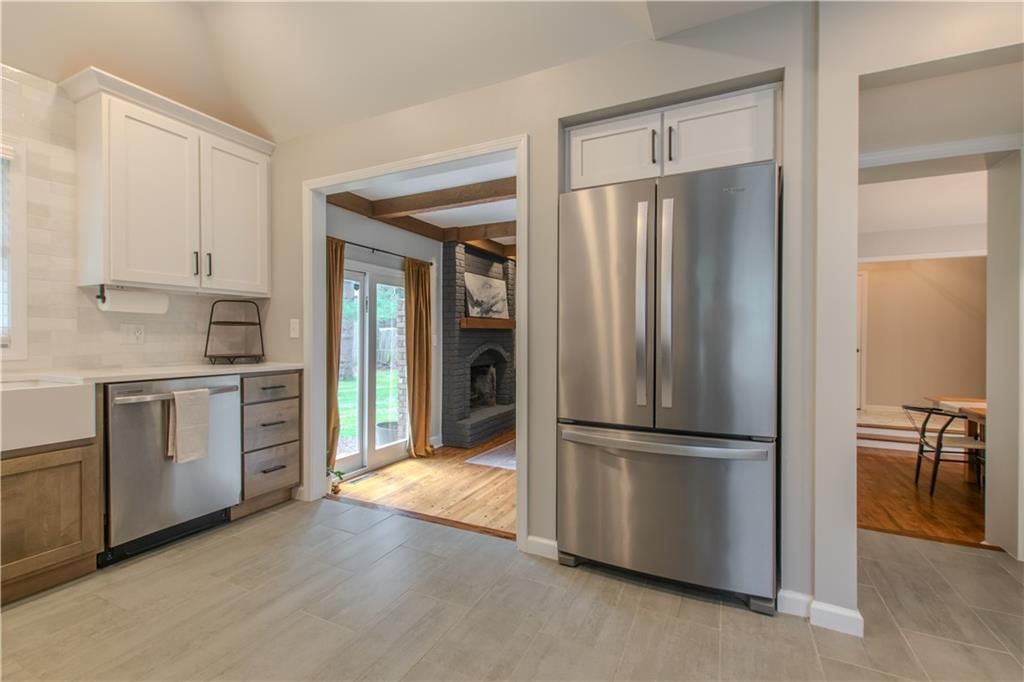 12430 Valley Brook Drive — photo 23
