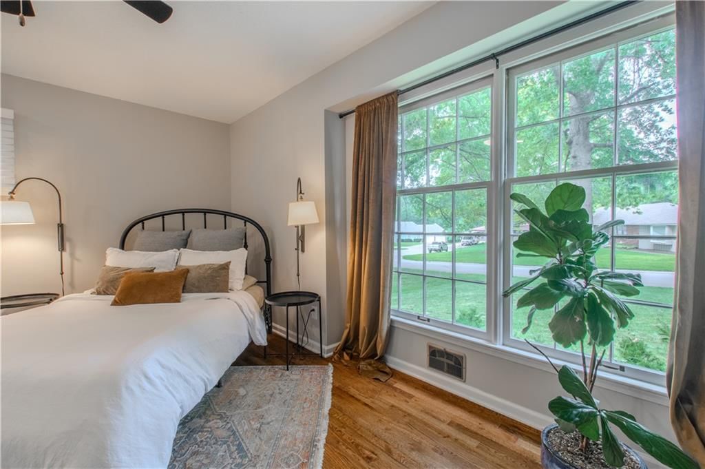 12430 Valley Brook Drive — photo 34