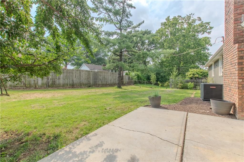 12430 Valley Brook Drive — photo 53