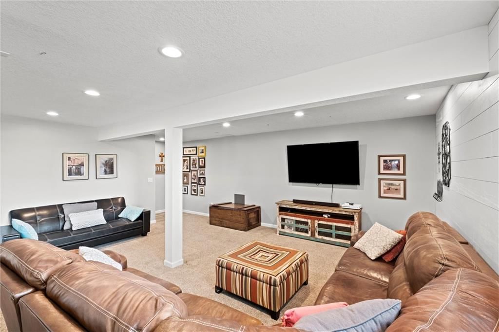 5908 Meadowsweet Lane — photo 33