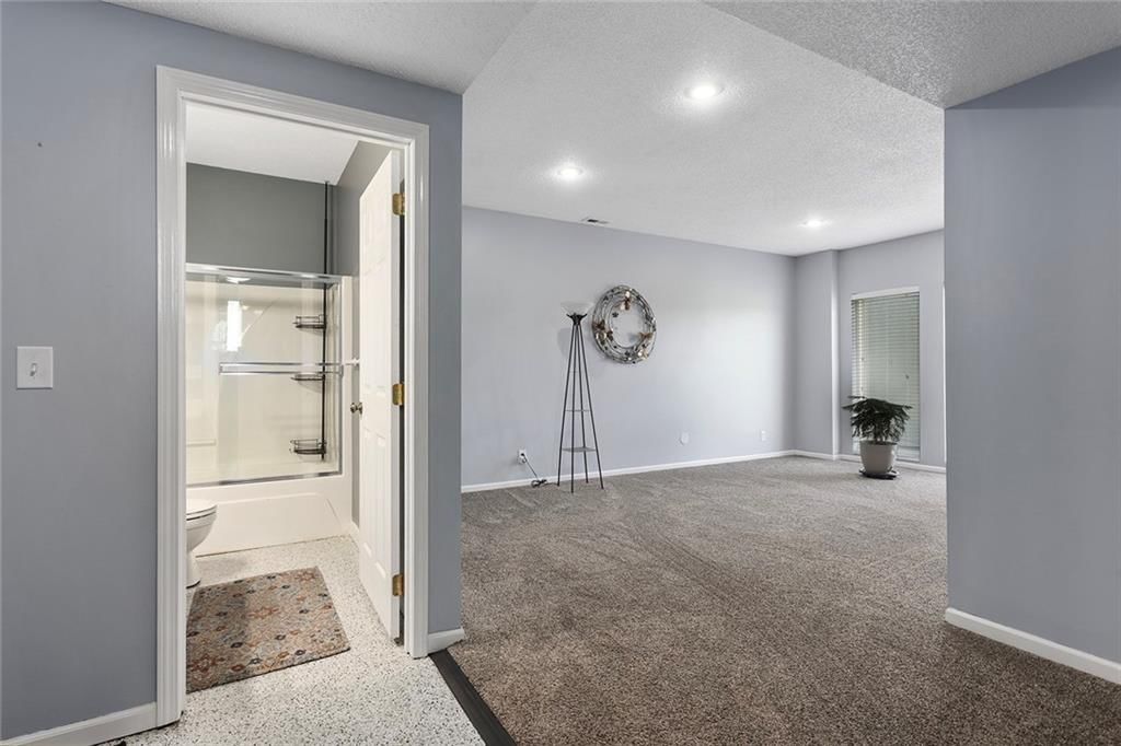 15205 Hills Road — photo 32