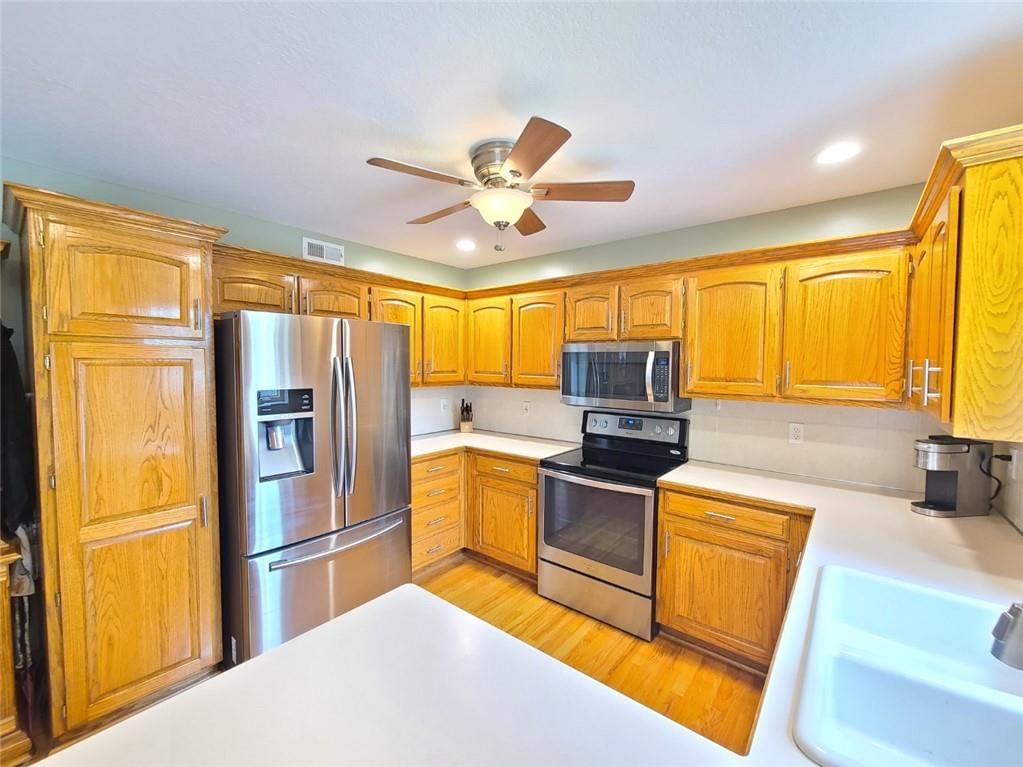 421 Granite Drive — photo 15