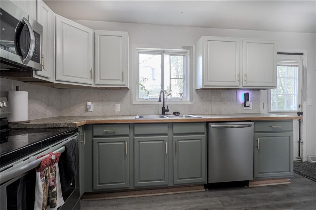 7112 NE 46th Street — photo 3