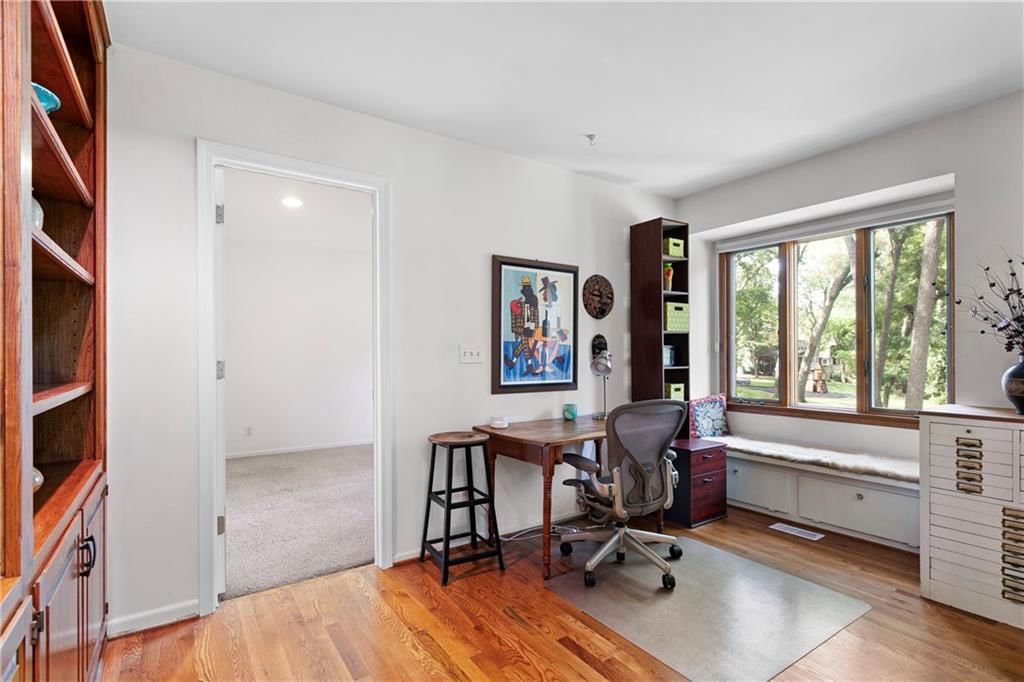 8021 W 115th Street — photo 11