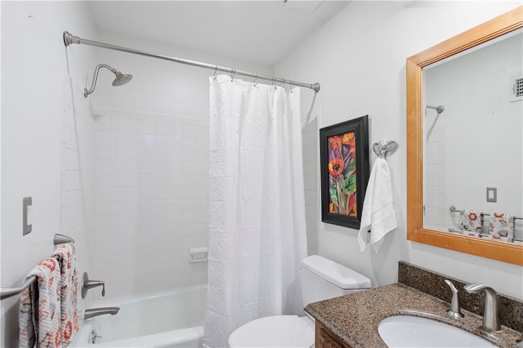 8021 W 115th Street — photo 15