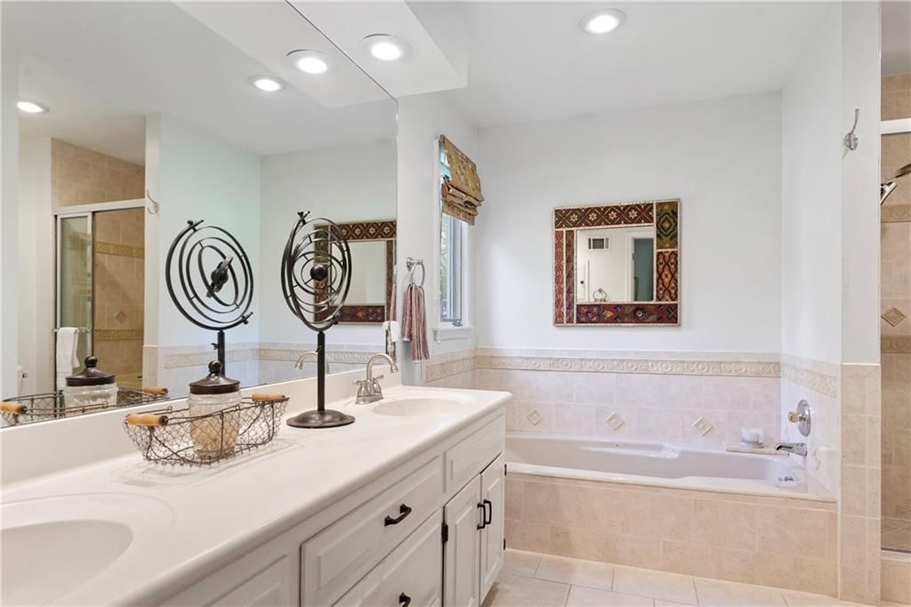 8021 W 115th Street — photo 25