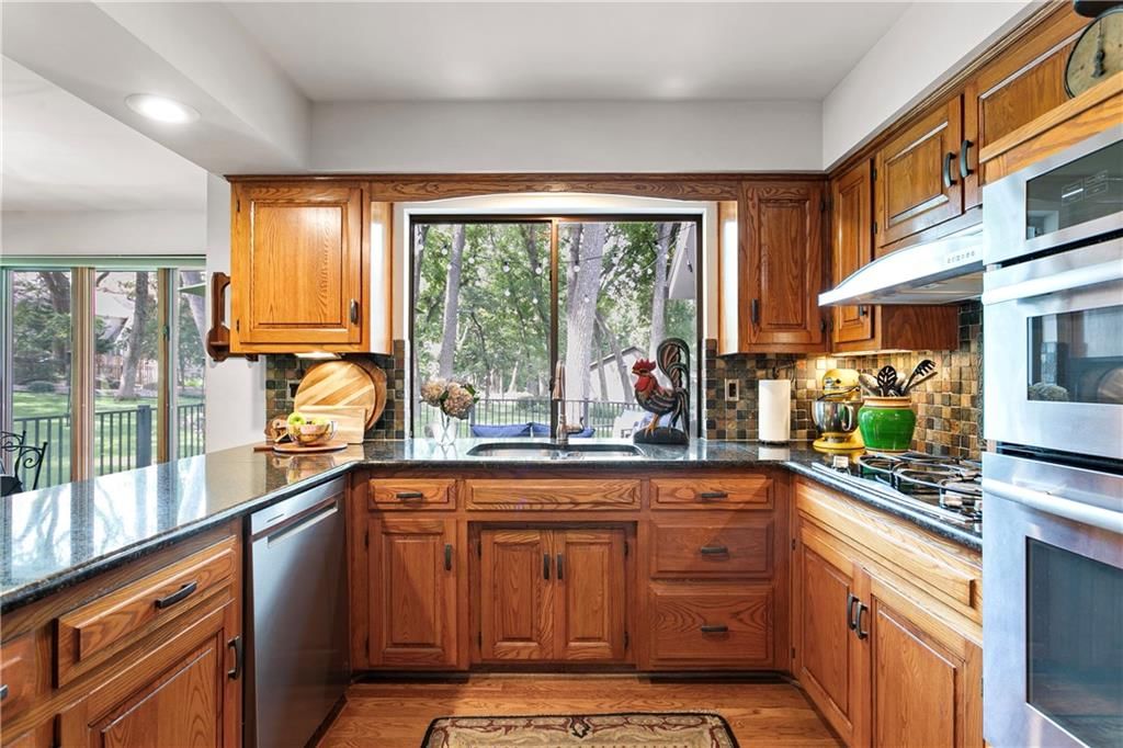 8021 W 115th Street — photo 27