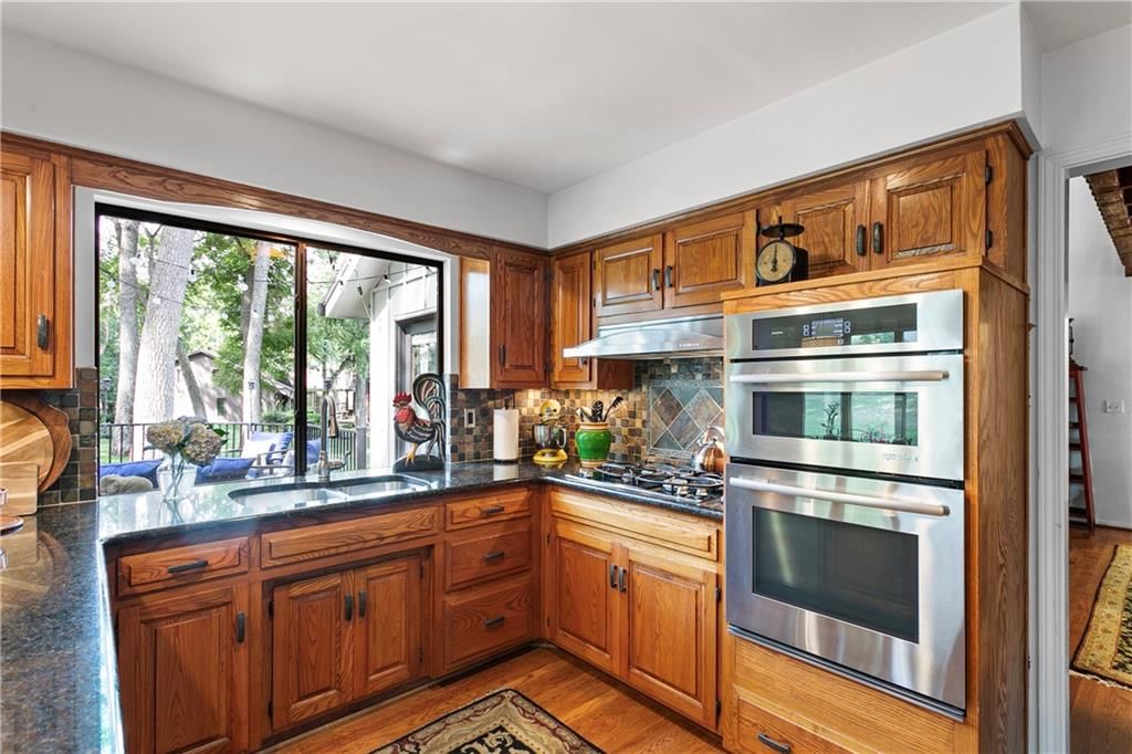 8021 W 115th Street — photo 28