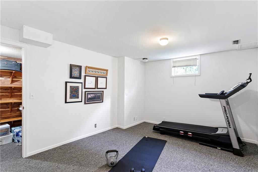 8021 W 115th Street — photo 36