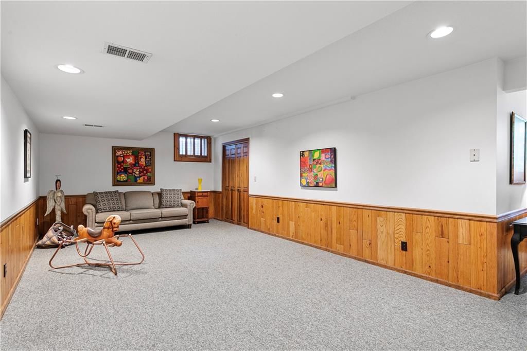 8021 W 115th Street — photo 38