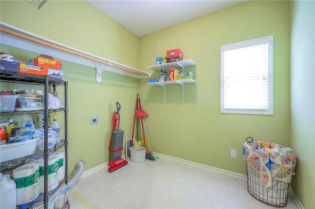 2605 Whitney Street — photo 26