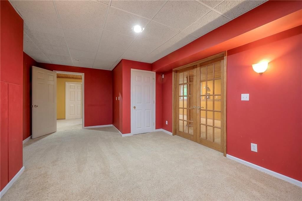 2605 Whitney Street — photo 47
