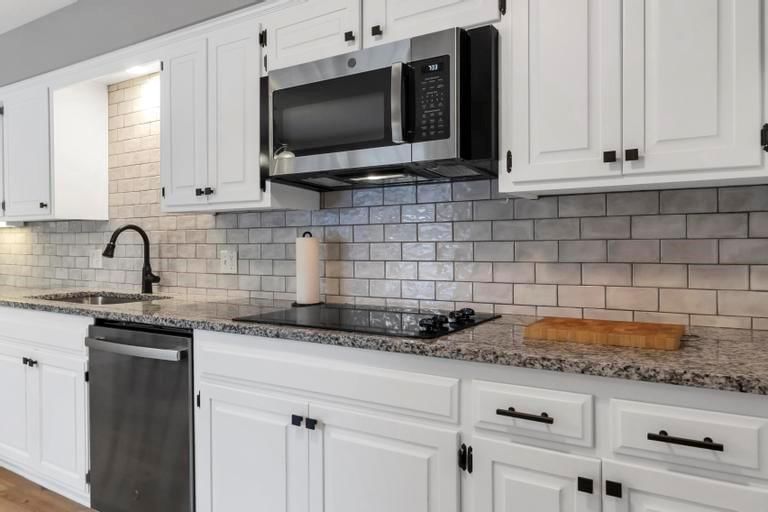 9006 W 104th Terrace — photo 11