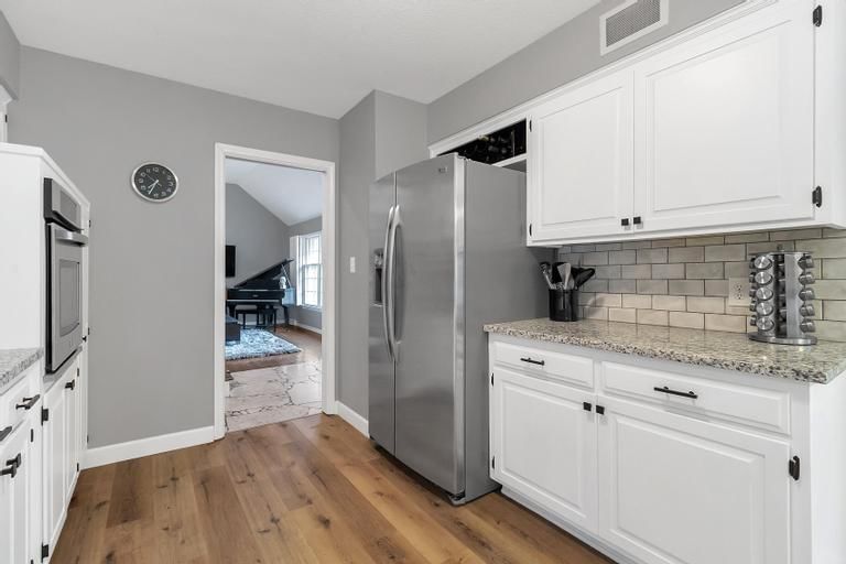 9006 W 104th Terrace — photo 13