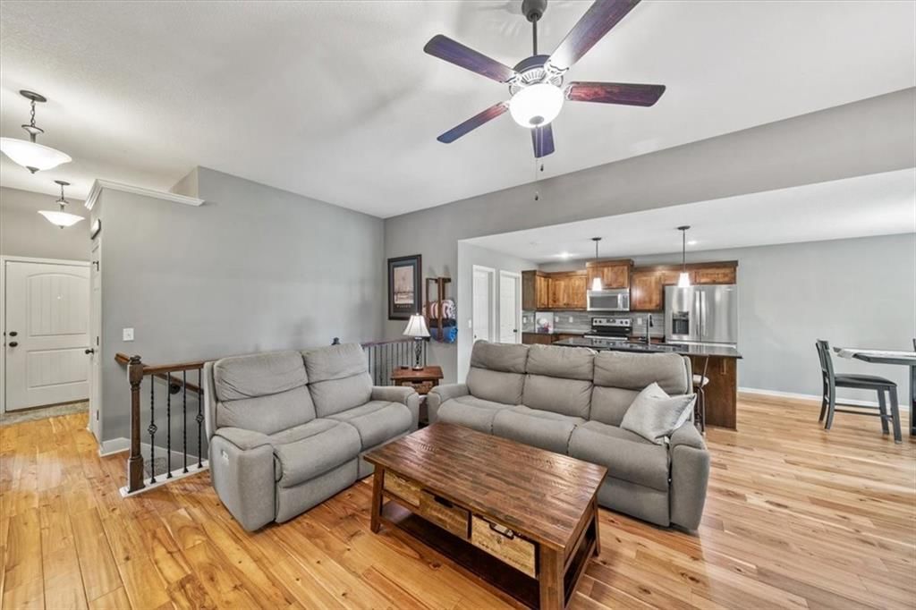 3617 N 112th Terrace — photo 5