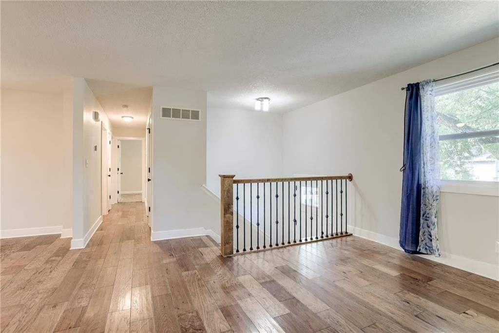 504 W 5th Court — photo 5