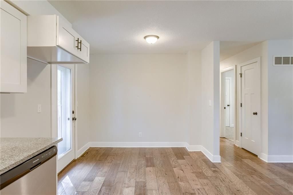 504 W 5th Court — photo 7