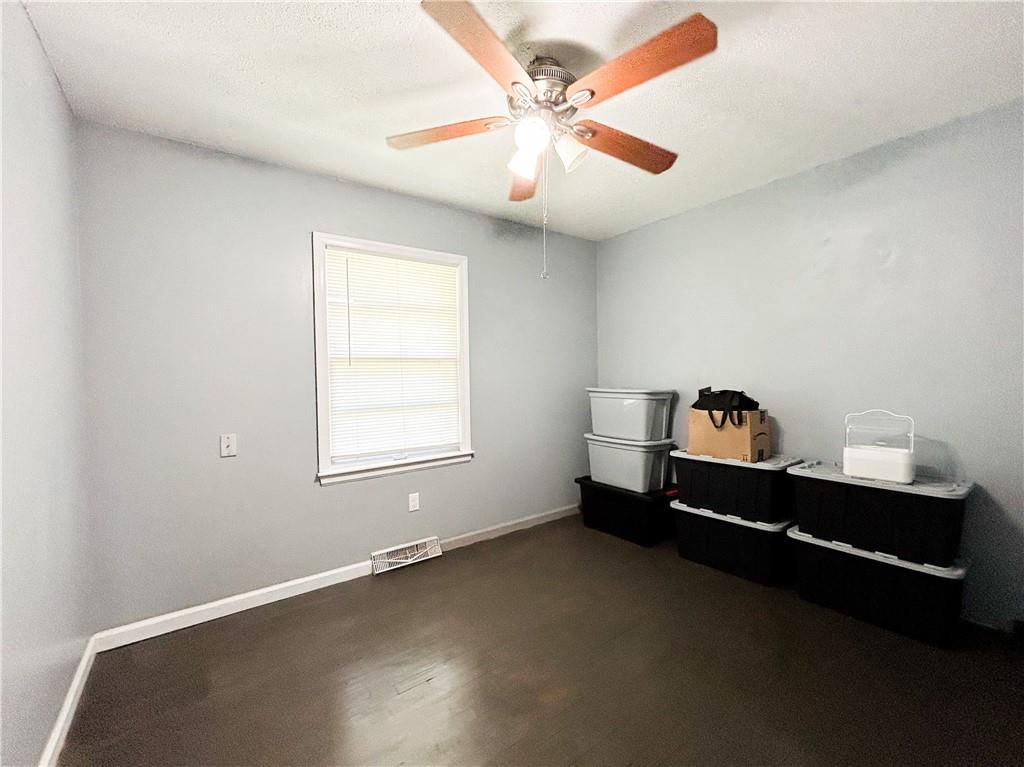 811 E Vine Street — photo 11