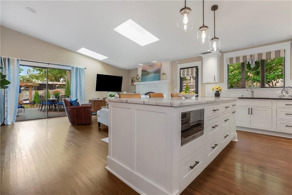 7525 Fontana Street — photo 11
