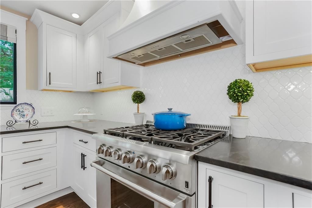 7525 Fontana Street — photo 13