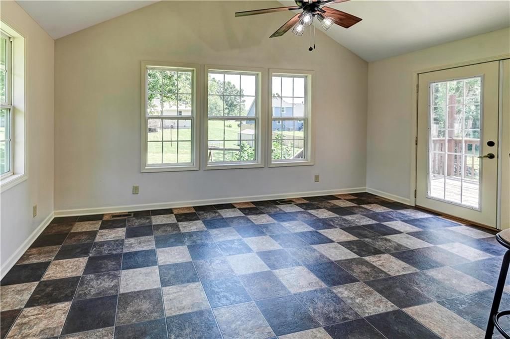 605 Benjamin Avenue — photo 11