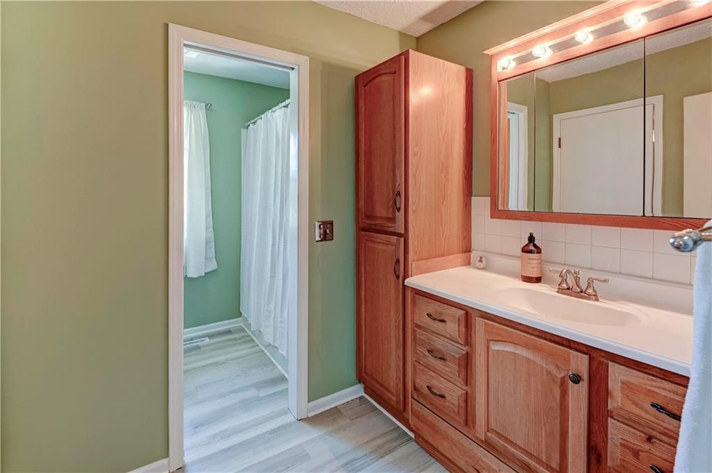 605 Benjamin Avenue — photo 15