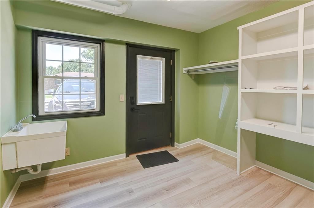 605 Benjamin Avenue — photo 31