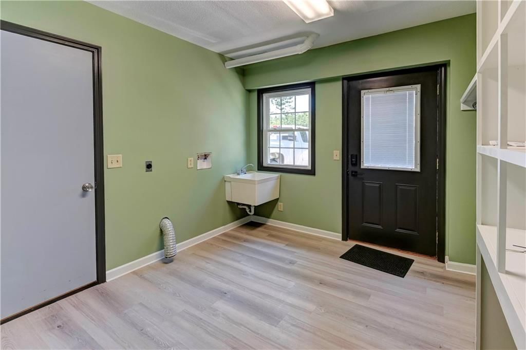 605 Benjamin Avenue — photo 32