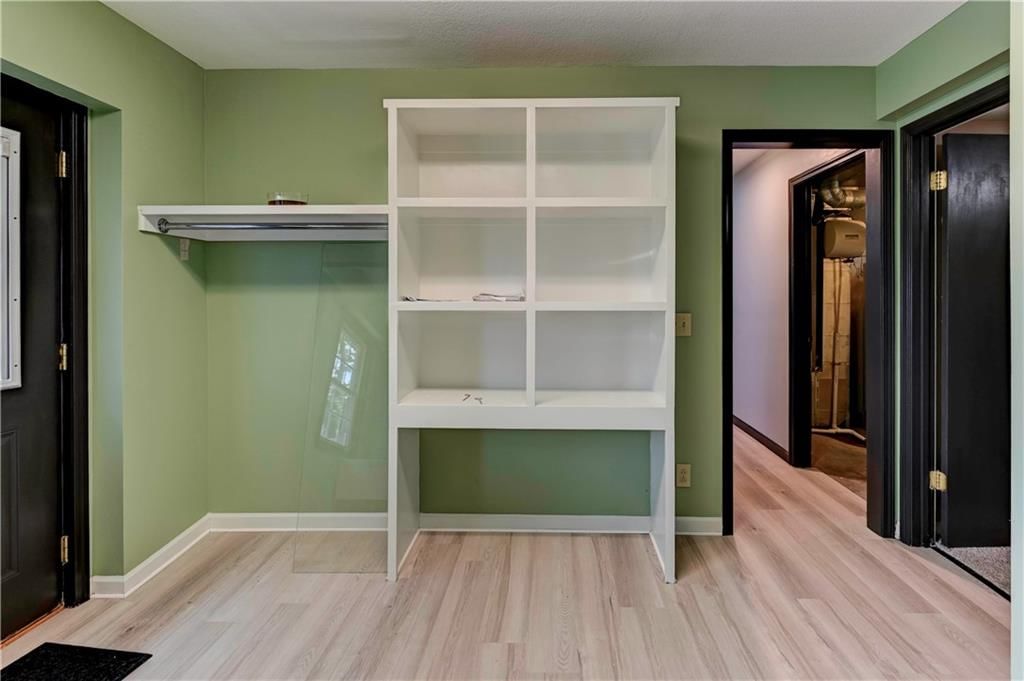 605 Benjamin Avenue — photo 33